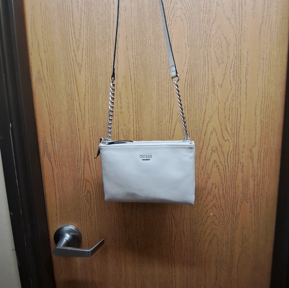 Guess shoulder strap purse new without tags